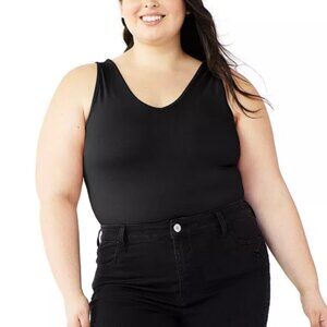 Juniors' SO® Plus Size Seamless V-Neck Tank Top Bodysuit